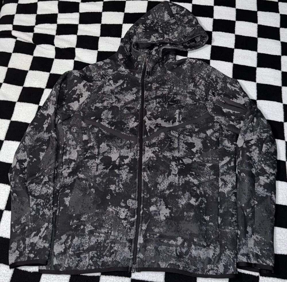 Nike Sportswear Tech Fleece Camo Windrunner Full-Zip Hoodie HV5055-060